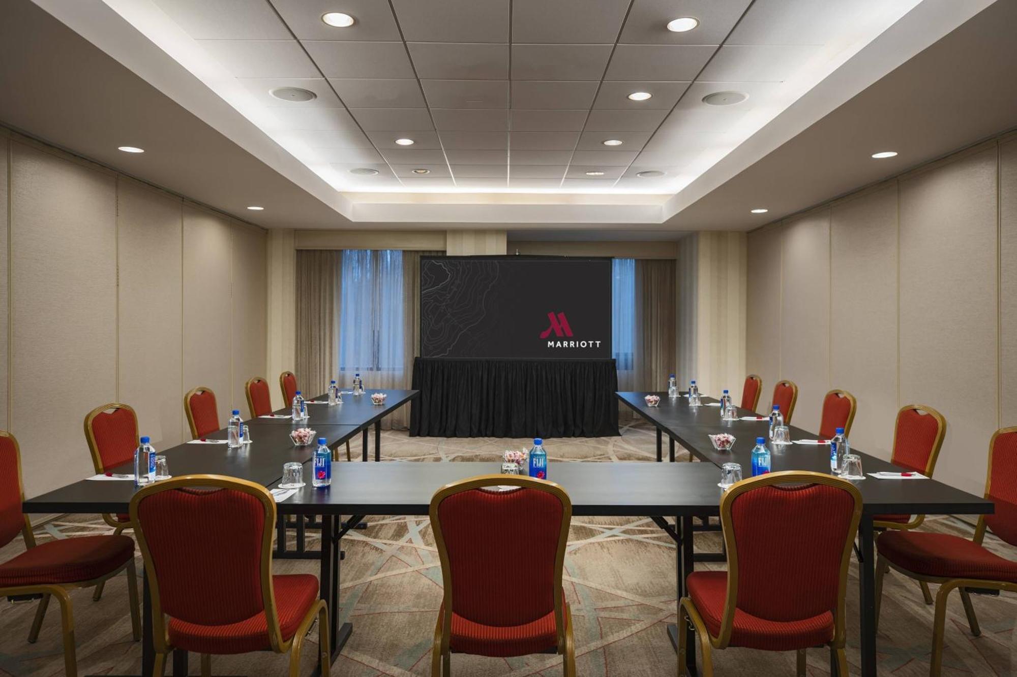 Washington Dulles Marriott Suites Herndon Buitenkant foto