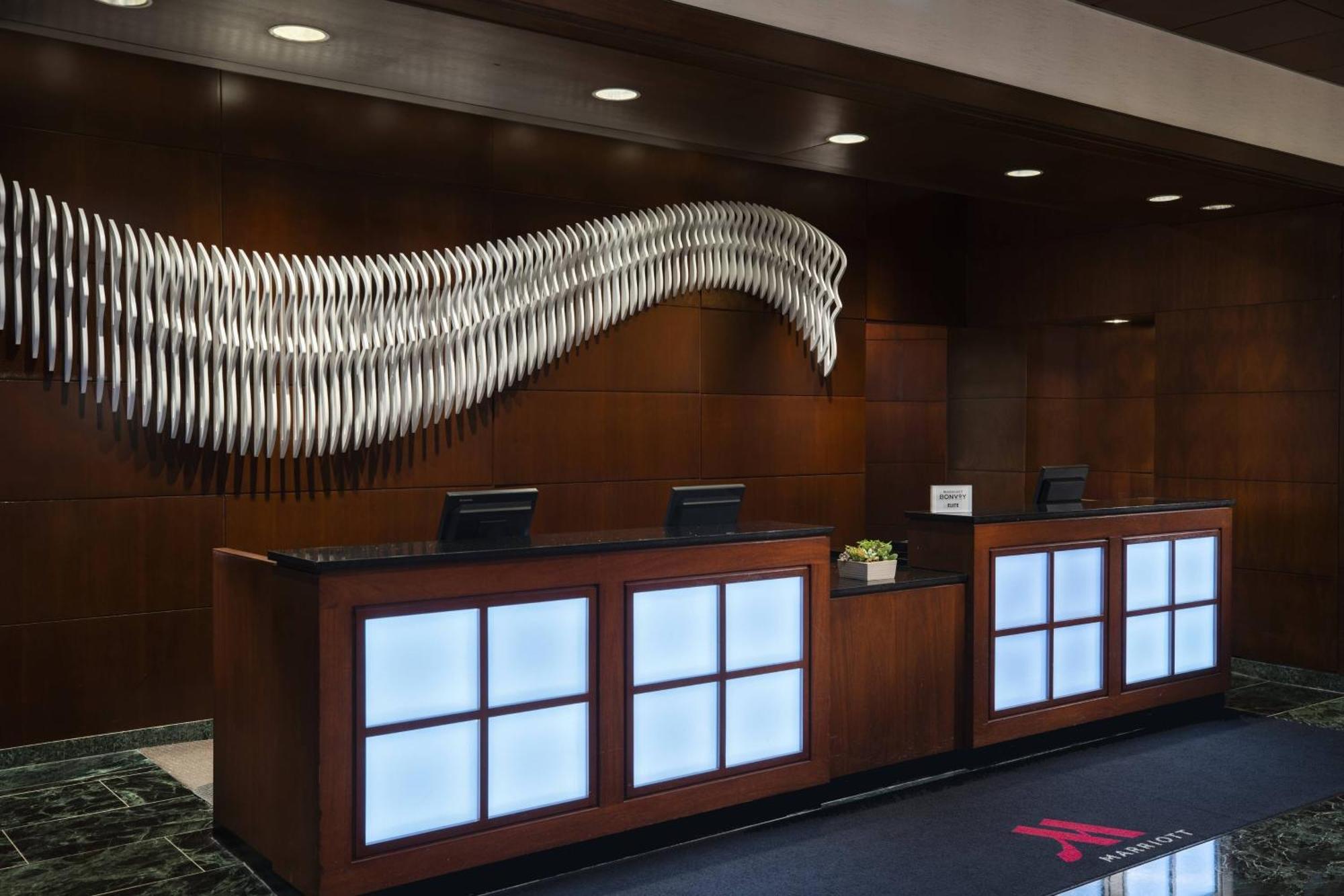Washington Dulles Marriott Suites Herndon Buitenkant foto