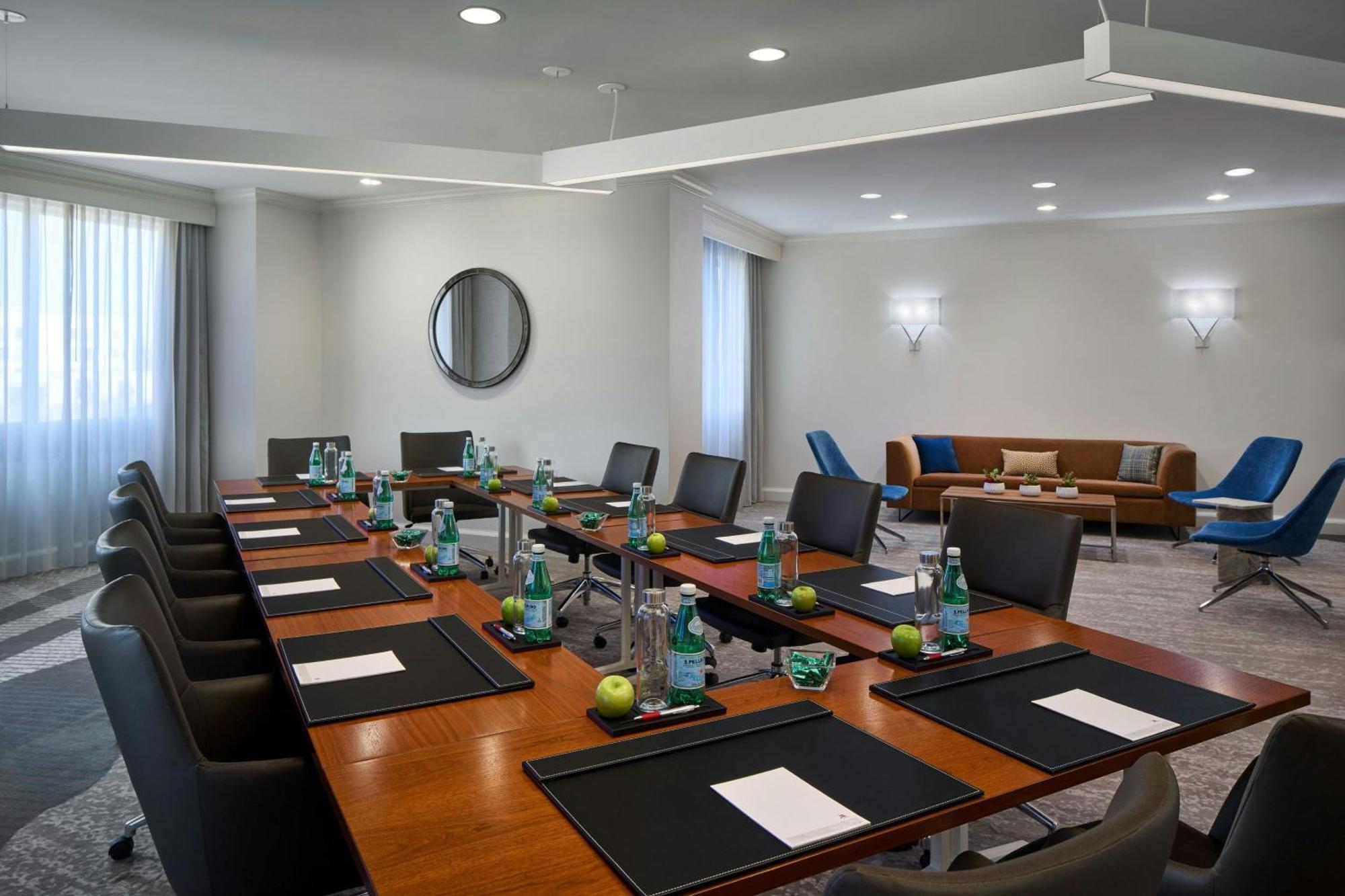 Washington Dulles Marriott Suites Herndon Buitenkant foto